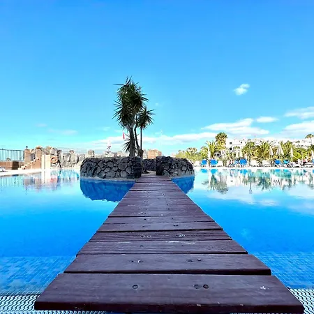 Junior Suite, With Heated Pool, Wifi, Close To Beach Apartment *