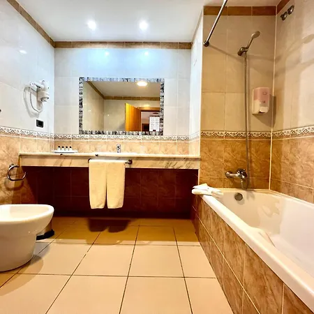 Junior Suite, With Heated Pool, Wifi, Close To Beach Apartment *